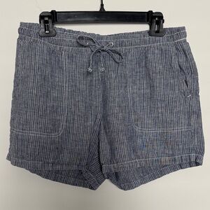 Amazon Essentials Woman’s Navy Striped Shorts